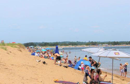 Camp46 Luxury Oceanfront Plum Island Cottage - Foto 46