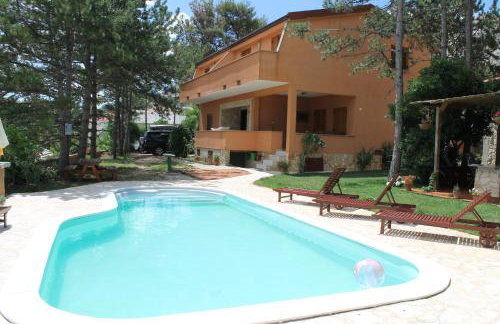 Apartments Lili - Photo 1