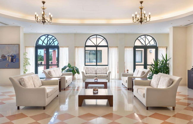 Century Resort - Photo 2