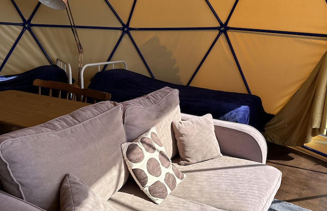 Geodome Glamping With sea Views Near Pendine - Foto 3