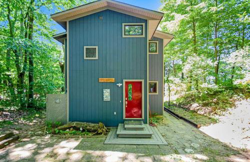 Jacobia Lakefront Retreat - Photo 1