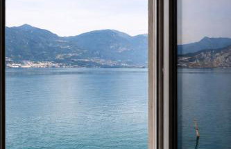 lake front house with lake view and garage - Foto 30