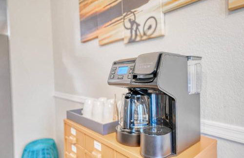 Modern Bentonville Retreat - Sleeps 6 Near Trails - Foto 46