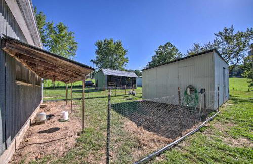 Peaceful Guest Home with Patio on 152-Acre Farm - Foto 25