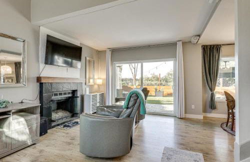 Modern Oceanside Living! Family Home with Workspace - Foto 4