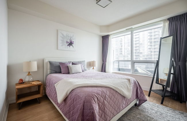 Modern Apartments in North York - Photo 36