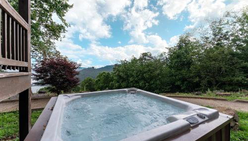 Big Time Hill Cabin with an indoor pool hot tub & great views - Foto 3