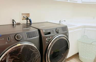 3000sqft Modern Minimal 5BR3BA Home Near ONT - Foto 13