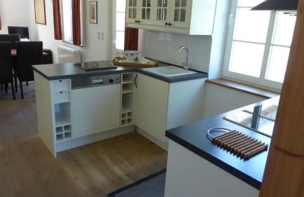 Gut-Rattelvitz-Parterre-A-hochwertig-Sauna-Kamin-eTankstelle-Spielscheune-15-000qm-Parkland - Foto 30