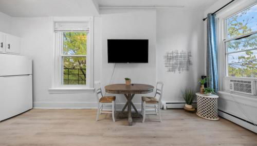 Cozy 1BR with Parking - Near UC, Zoo, Downtown - Foto 3