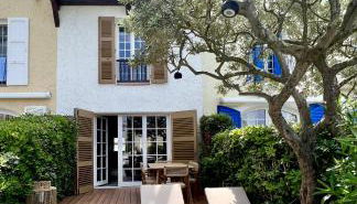 Casa iKa Port Grimaud - Maison 4 chambres + amarrage - Foto 4, Garden, sunbed