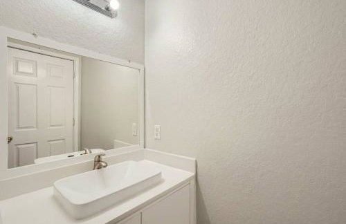 Superb White Modern Farm House - Foto 18