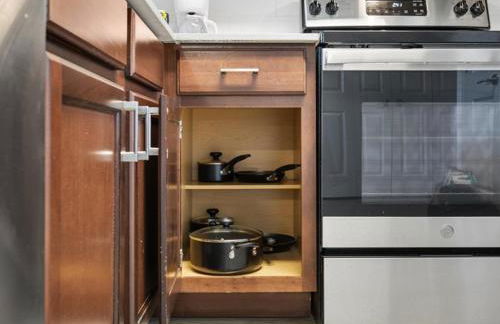 Luxury & Vibrant stay in Frisco with pool & gym - Foto 14