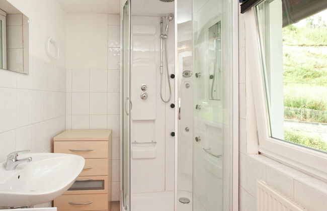 Spacious Holiday Home in Wenns near Ski Area - Foto 24