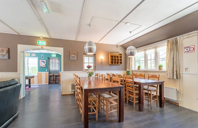 Group Home in Giethoorn With Waterside Terrace - Photo 23