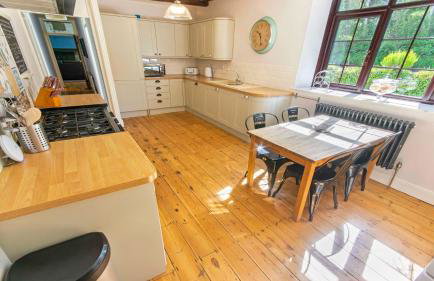 Streamways Nr Croyde 6 Bedroom, Sleeps 12-16, Hot Tub - Foto 7