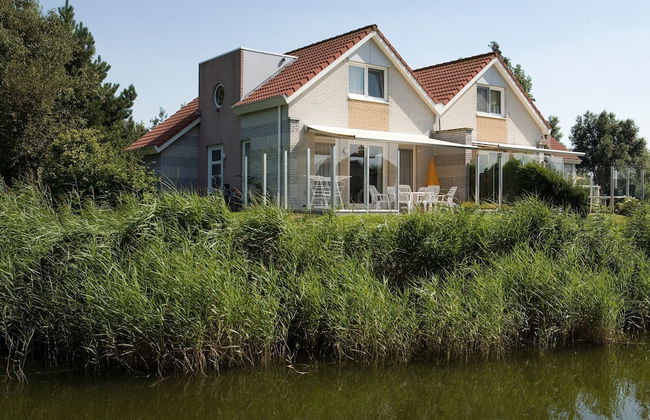 Holiday Home on the Water in Friesland - Foto 31