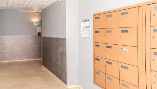 Le Victoria hyper-centre Décines - Foto 4, Lobby or reception