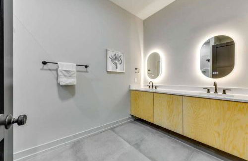 The Flat - A Lake View Retreat with Dock Access - Foto 20