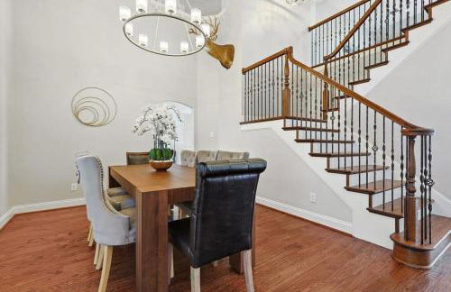 The Best of Lakeside Living - Luxury at its Finest - Photo 12