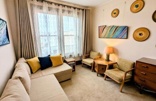 Perfect Location - 4BD,1BA - Restored Redwood Home - Foto 13