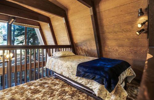 Truckee Cabin Getaway - Sleeps 6 - Foto 15