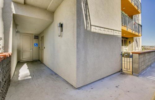 By Seaport Village and Navy Base! Chic Condo with Pool - Foto 25