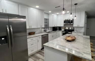 Kid-friendly Home w Pool & BBQ - Photo 7