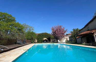 La Colline de Tilleul - Les Deux Puits - Cosy Cottage with swimming pool near Aubeterre - Foto 38