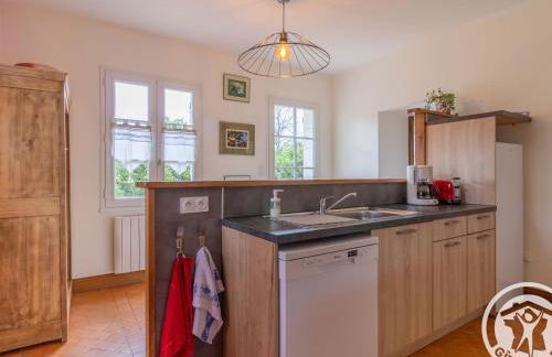 Gîte de groupe avec salle de jeux, jardin 4000m², proche forêt de Chandelais et Zoo de la Flèche - FR-1-622-56 - Photo 7