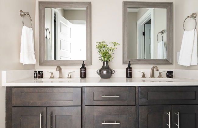 Stapleton Mcgraw by Avantstay 2 Units Sleeps 16 Spacious Home in Nashville - Photo 15