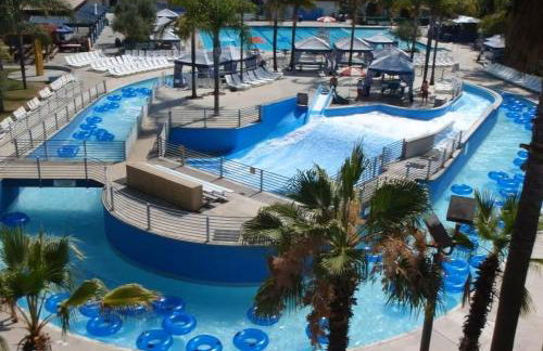 Central Spot - 4 Min to Waterpark, Dining & Shops - Foto 4