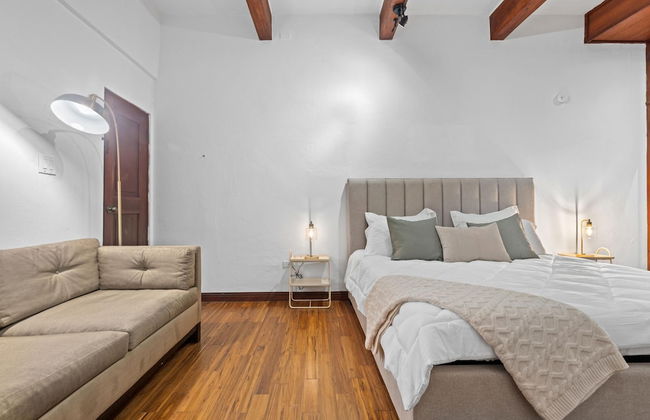 Otium Rentals Penthouse w 2 Terraces - Photo 6