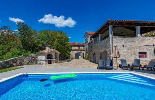 Villa Lastavica pod Ruzon, two beautiful villas in the heart of Istria - Photo 3