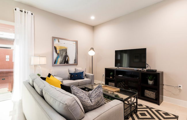 3 BR 3BA Villa 5min Disneyworld Hot Tub BBQ - Foto 11