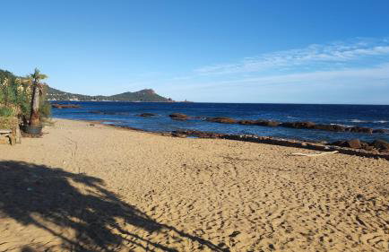 T2 meublé à 300m de la mer - Foto 5