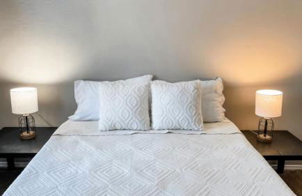 10 Min to Downtown - Pet-friendly, TV with Parking - Foto 6