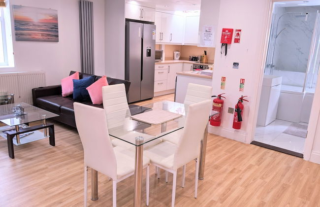 Stylish 2-bed Apartment Near Richmond Park - Foto 13