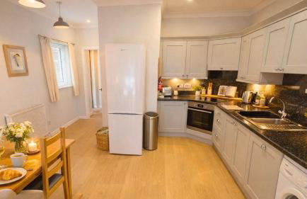 PUTSBOROUGH CLIFTON COURT 17 1 Bedroom - Photo 5