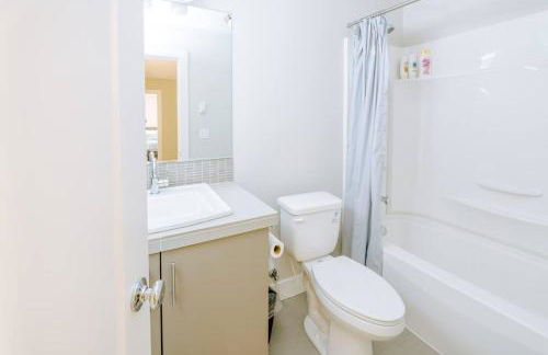 Modern Four Bedrooms House in Beaverton - Foto 3