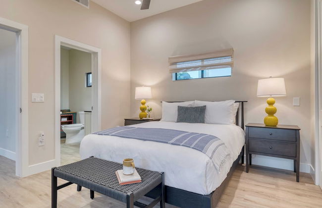 Sundrenched by Avantstay Pool, Mins to Old Town - Foto 18