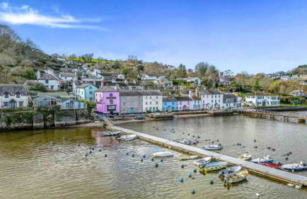 Rocket House - Large family home perched above the river - Foto 50