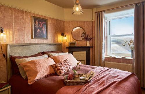 4 Coastguard Cottages - Porthgwarra - Photo 1