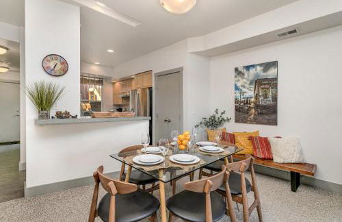 Old Town North Jewel! Near Breweries and River! - Foto 13