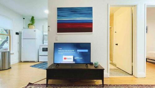 Artist's retreat near the heart of the city - Photo 3