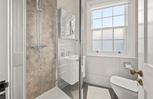 Central Kings Cross modern house with free parking - Foto 13