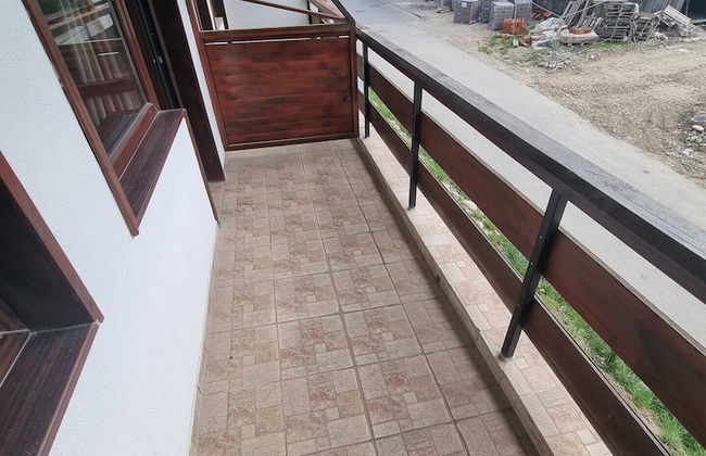 1 Bed Homey Two Floor Apartment - 200mbps Wi-fi! - Photo 13