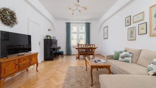 Spacious Retro Apartment in the Center of Cracow by Noclegi Renters - Foto 1