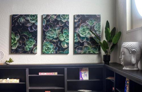 Luxe Boutique-Style Home w/Indoor Hot Tub - Foto 23