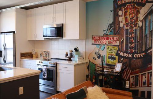 Nashville Oasis at The Muse Modern 2BR with Balcony Rooftop Views - Foto 29